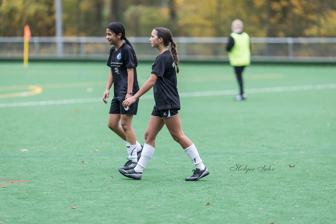 Bild 267 - wCJ VfL Pinneberg - Eimsbuettler TV : Ergebnis: 0:3